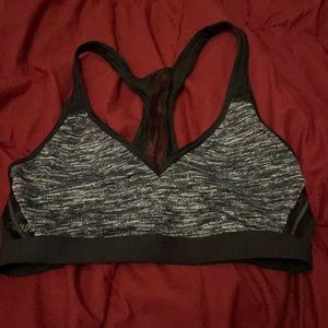 Victoria sport bra